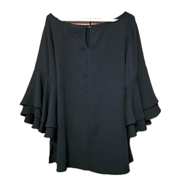 Ava &Viv Black Layered Bell Sleeve Blouse size 1X - Picture 2 of 8